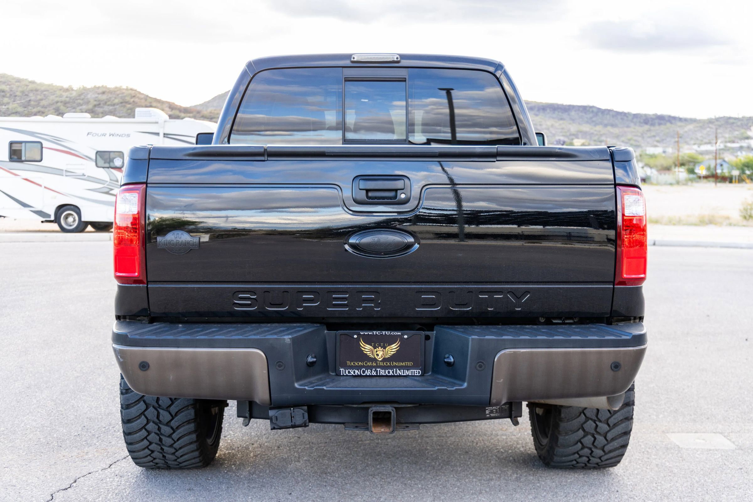 Used 2016 Ford F350 King Ranch w/ FX4 Off-Road Package AWD/4WD image 4