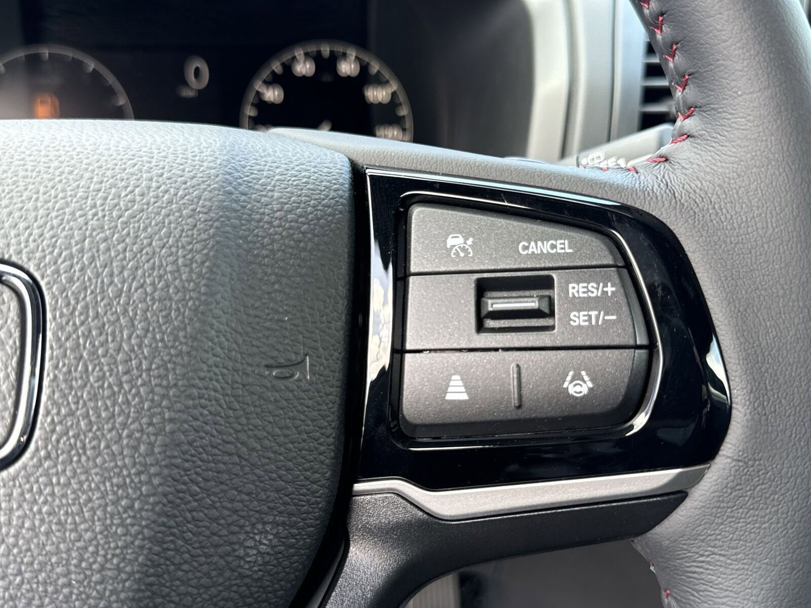 New 2025 Honda Odyssey Sport-L image 17