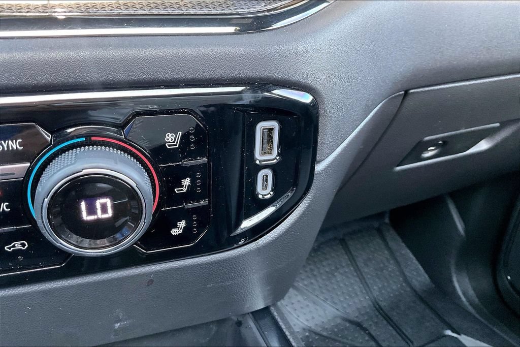 Used 2024 Chevrolet Silverado 1500 ZR2 w/ Technology Package AWD/4WD image 19