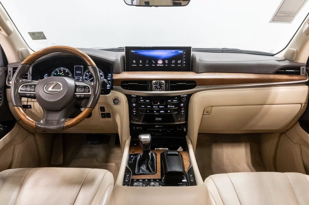 Used 2017 Lexus LX 570 4WD w/ Luxury Package image 30