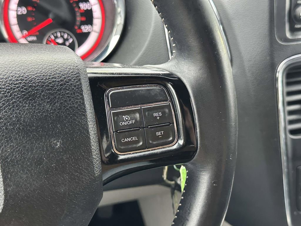 Used 2019 Dodge Grand Caravan SXT image 25