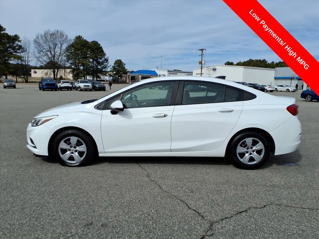 Used 2018 Chevrolet Cruze LS w/ LS Fleet Convenience Package image 2