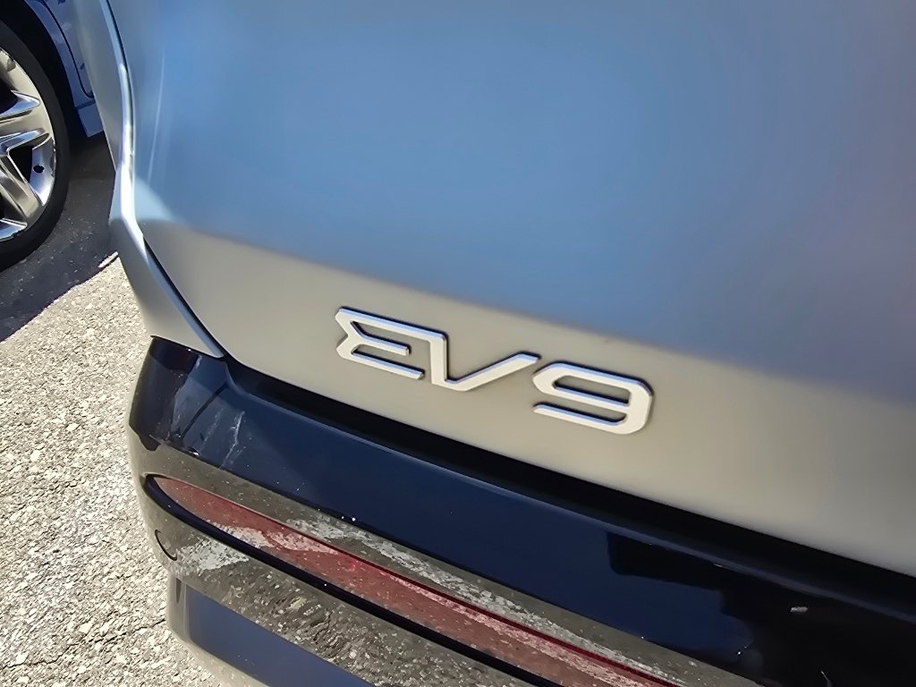 Used 2024 Kia EV9 Land AWD/4WD image 20