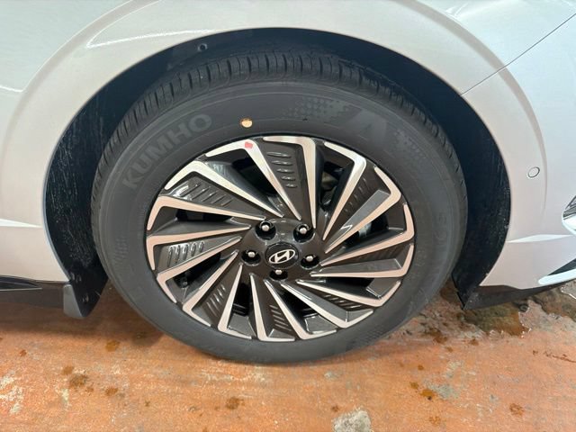 New 2026 Hyundai Sonata Limited FWD image 10