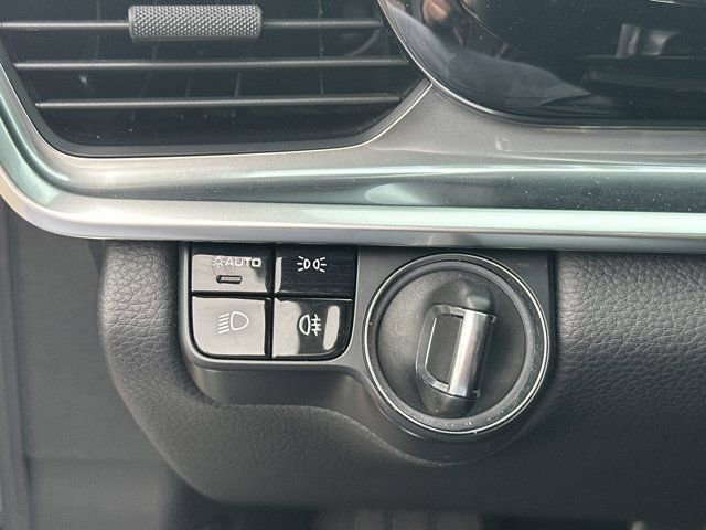 Used 2018 Porsche Panamera 4S image 28