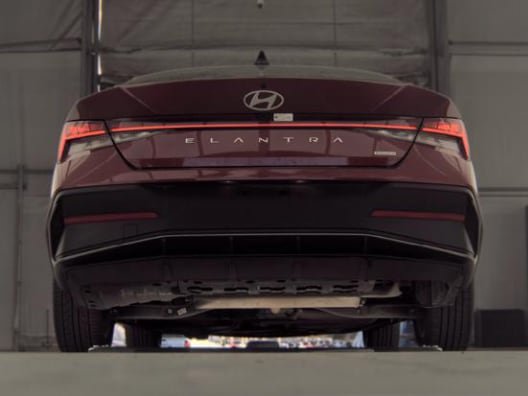 Used 2025 Hyundai Elantra Hybrid FWD image 7