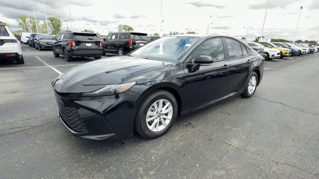 Used 2025 Toyota Camry LE FWD image 4