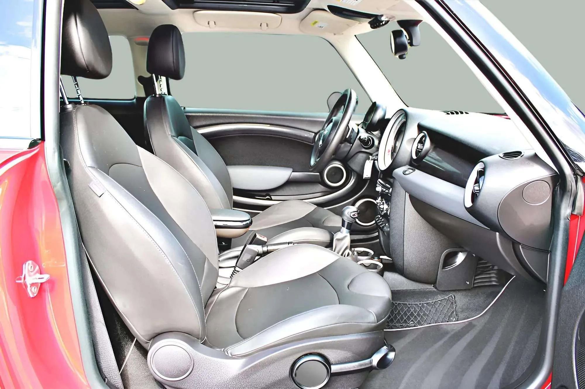 Used 2011 MINI Cooper S image 24