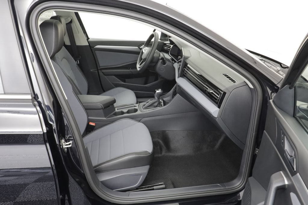 New 2027 Volkswagen Jetta SE FWD image 20