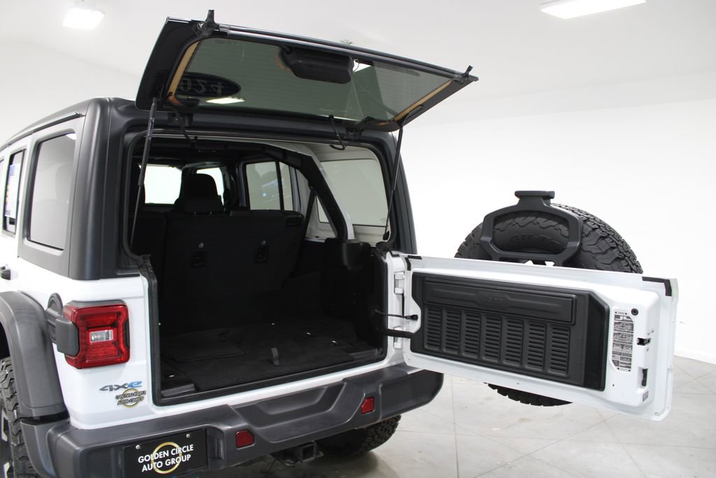 Used 2024 Jeep Wrangler Unlimited Rubicon 4xe AWD/4WD image 19