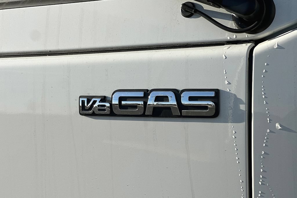 Used 2024 Isuzu NPR RWD image 18
