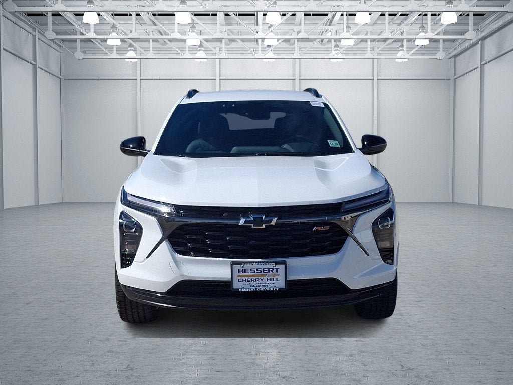 Certified 2024 Chevrolet Trax RS FWD image 3