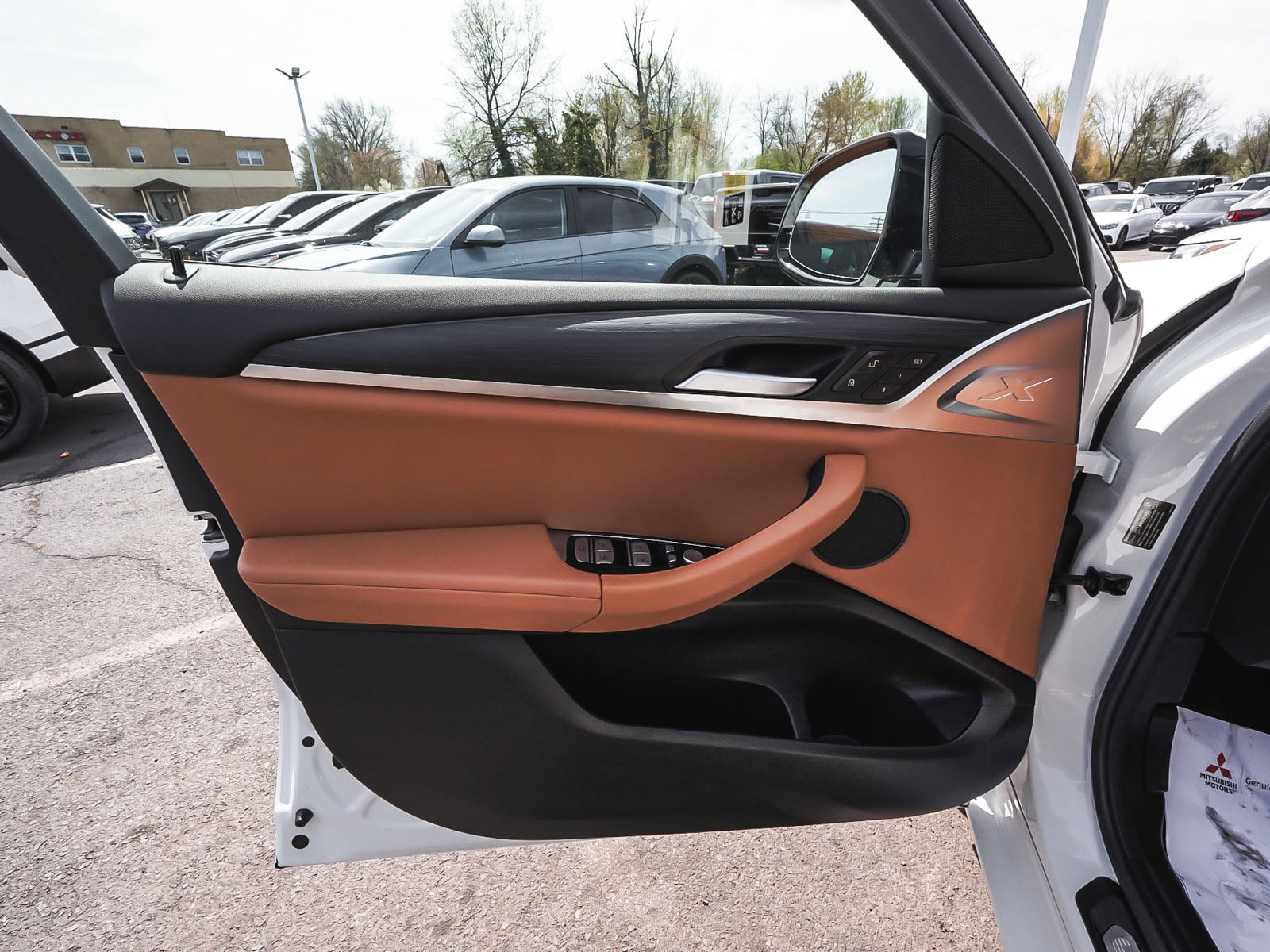 Used 2024 BMW X4 xDrive30i w/ Premium Package image 9