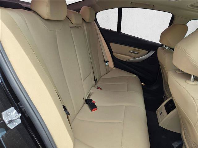 Used 2018 BMW 320i Sedan RWD image 21