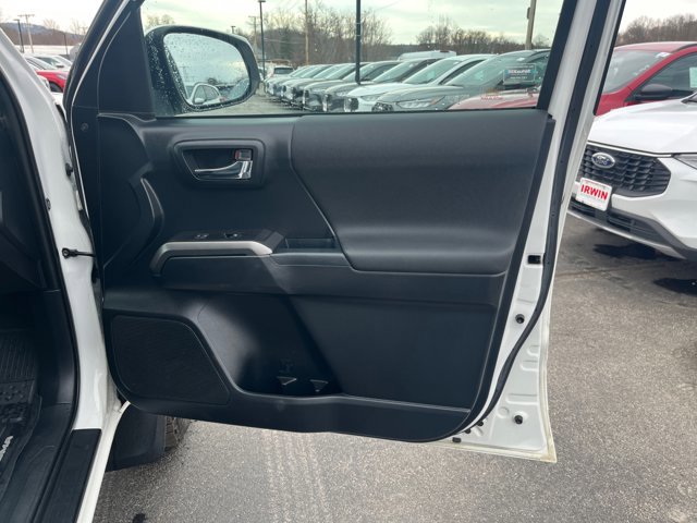 Used 2018 Toyota Tacoma TRD Pro AWD/4WD image 25