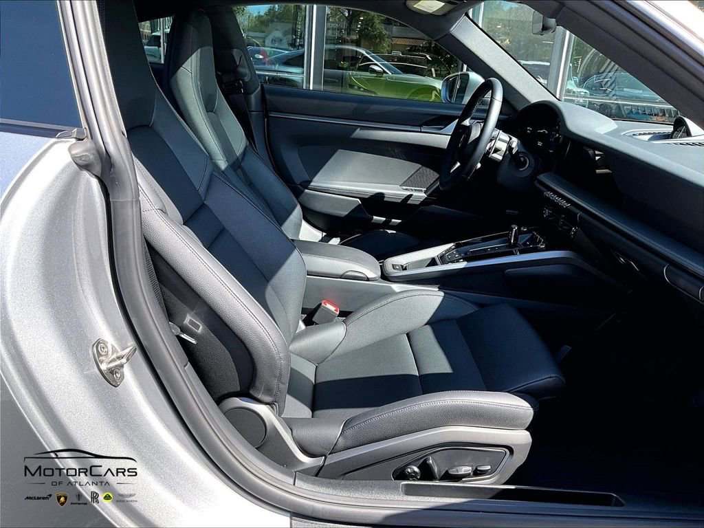 Used 2021 Porsche 911 Carrera image 8