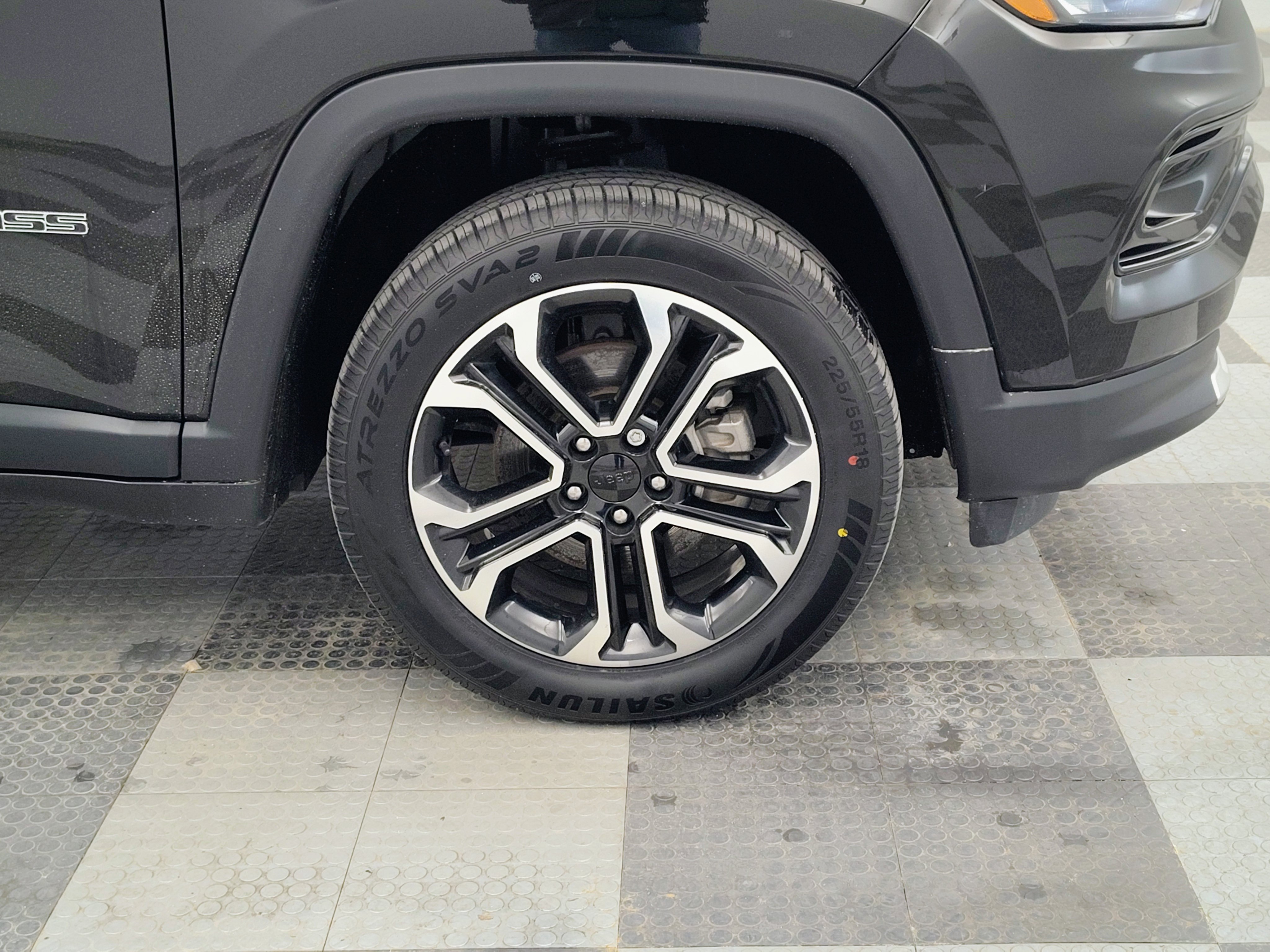 Used 2022 Jeep Compass Limited AWD/4WD image 12