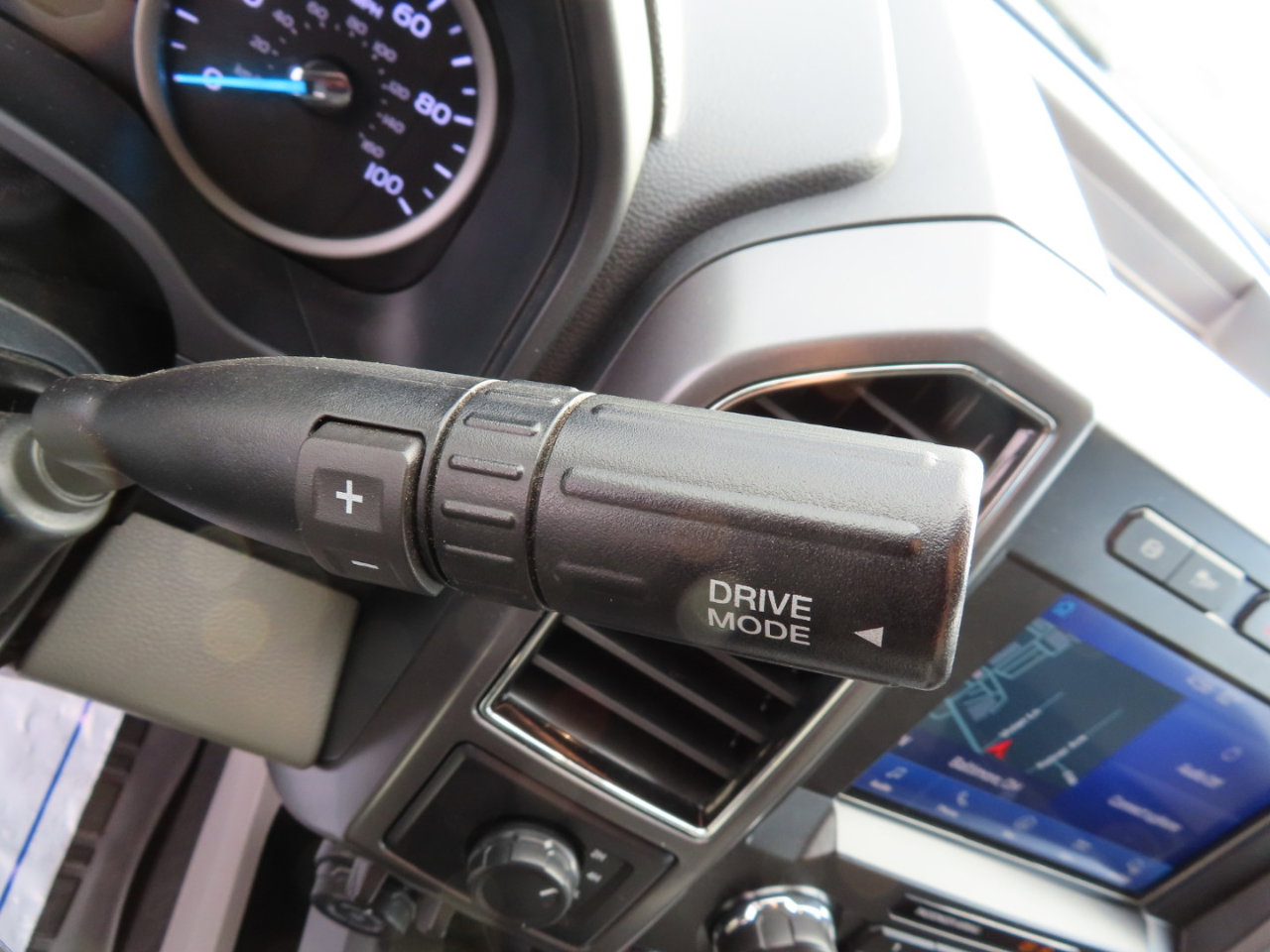 Used 2022 Ford F350 XLT w/ XLT Premium Package image 38