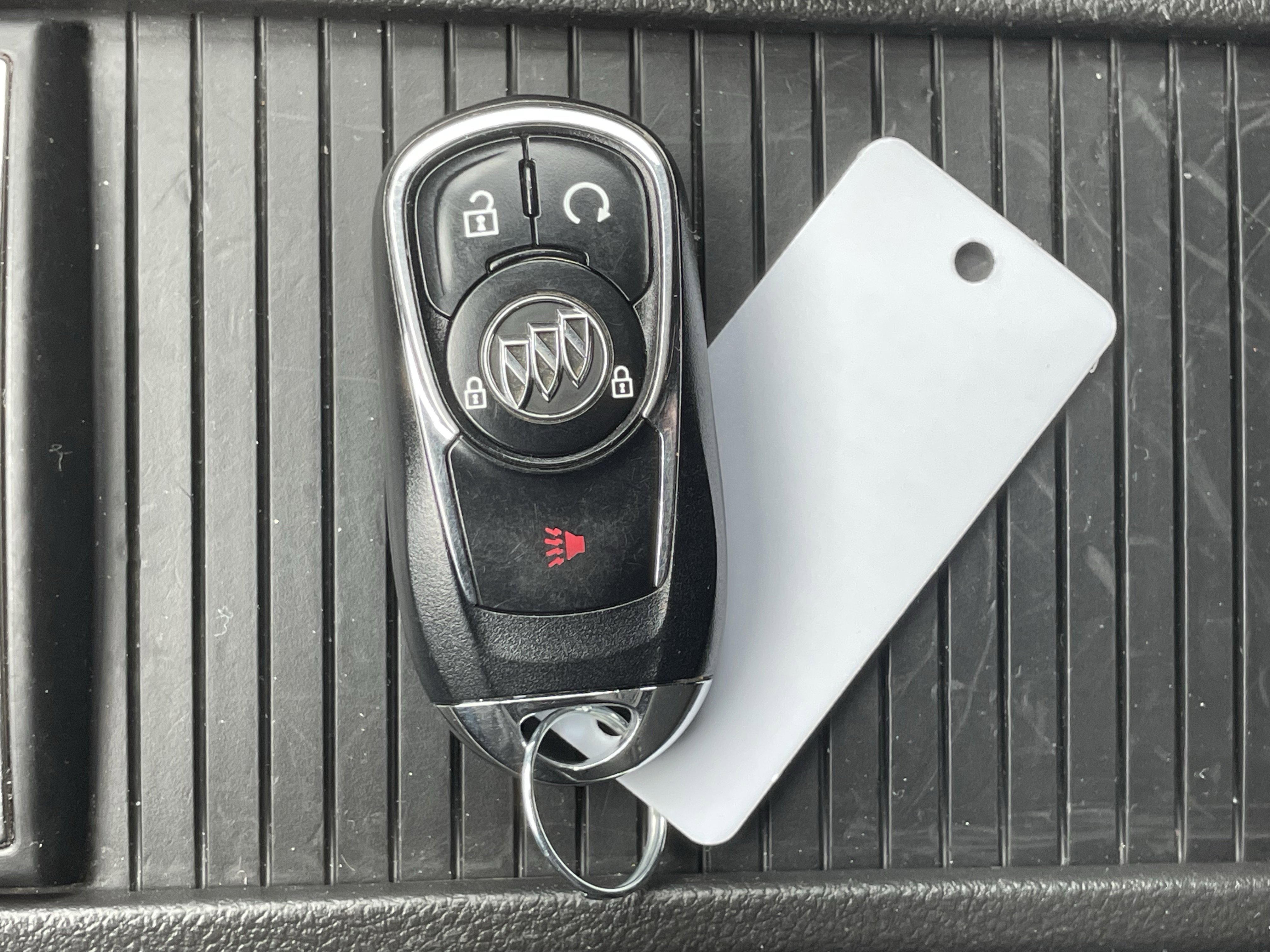 Used 2022 Buick Encore Preferred w/ Safety Package image 28