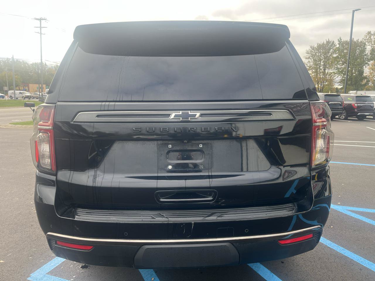 Used 2021 Chevrolet Suburban Z71 AWD/4WD image 6