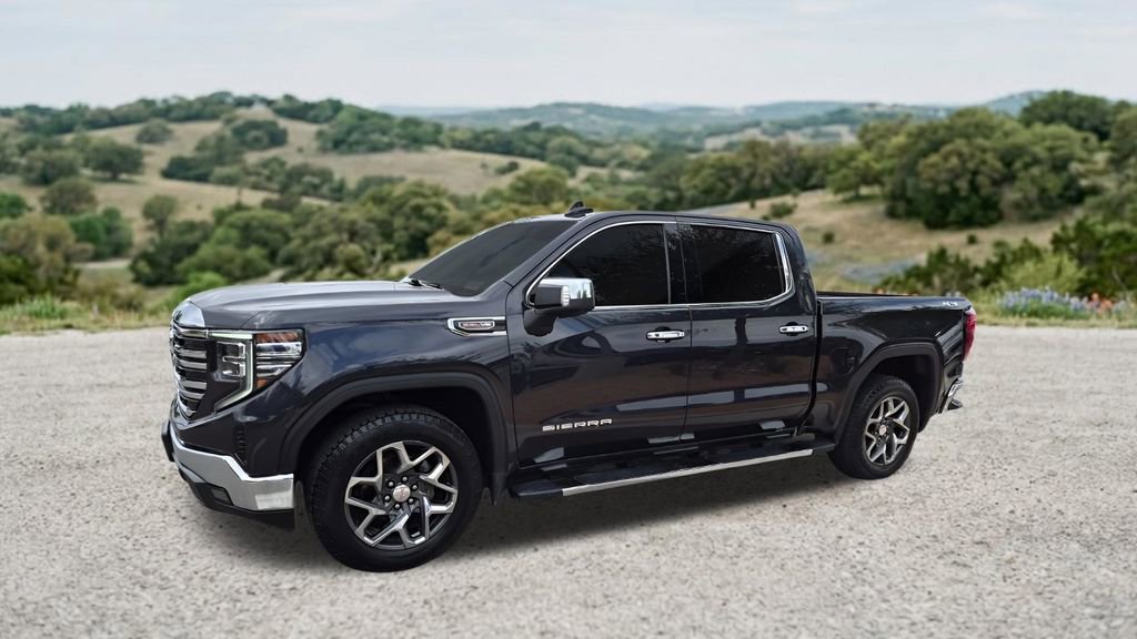 Used 2022 GMC Sierra 1500 SLT w/ SLT Convenience Package AWD/4WD image 4