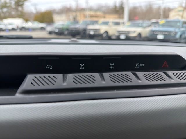 Used 2023 Ford Bronco Badlands image 18