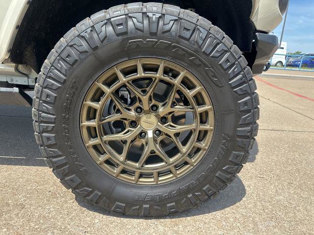 Certified 2025 Ford Bronco Raptor w/ Interior Carbon Fiber Pack AWD/4WD image 18