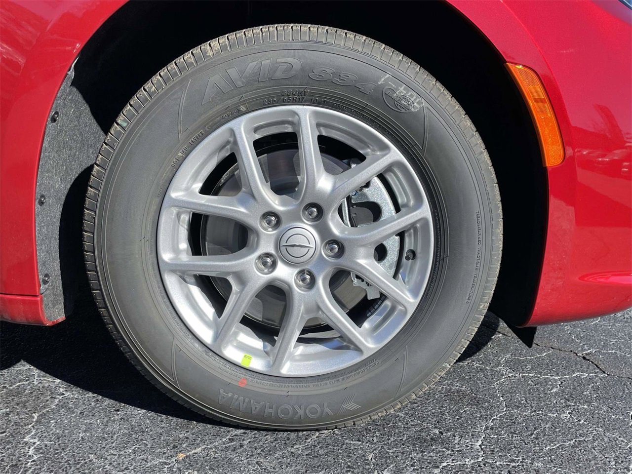 New 2026 Chrysler Pacifica Select image 36