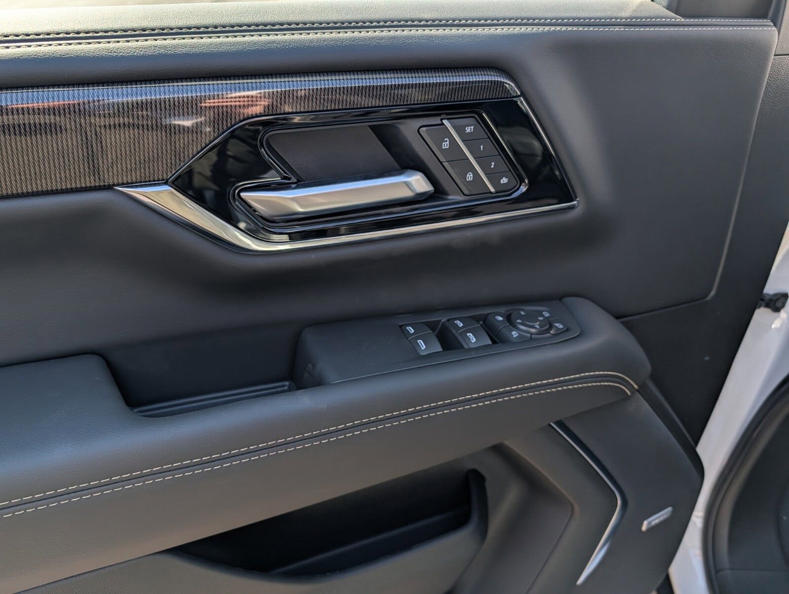 New 2026 GMC Yukon XL Elevation AWD/4WD image 33