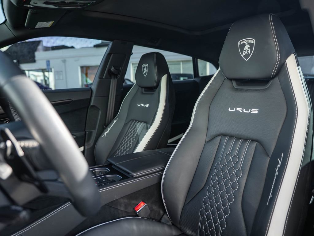 Used 2023 Lamborghini Urus Performante AWD/4WD image 23