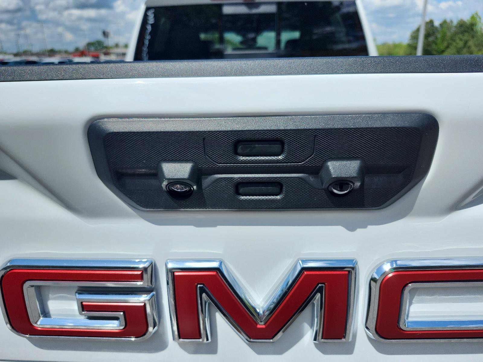 Certified 2025 GMC Sierra 2500 AT4 w/ AT4 Premium Plus Package image 13