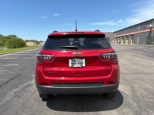 New 2026 Jeep Compass Latitude AWD/4WD image 4