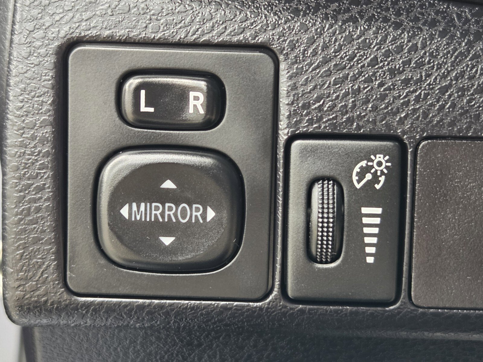 Certified 2016 Toyota Corolla LE Premium image 26