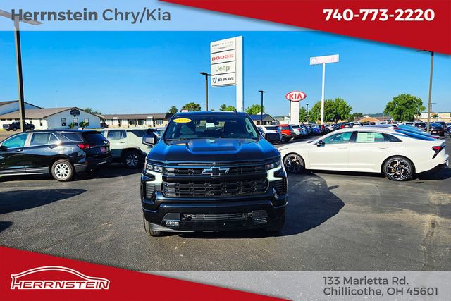 Used 2023 Chevrolet Silverado 1500 RST w/ Rally Edition AWD/4WD image 2