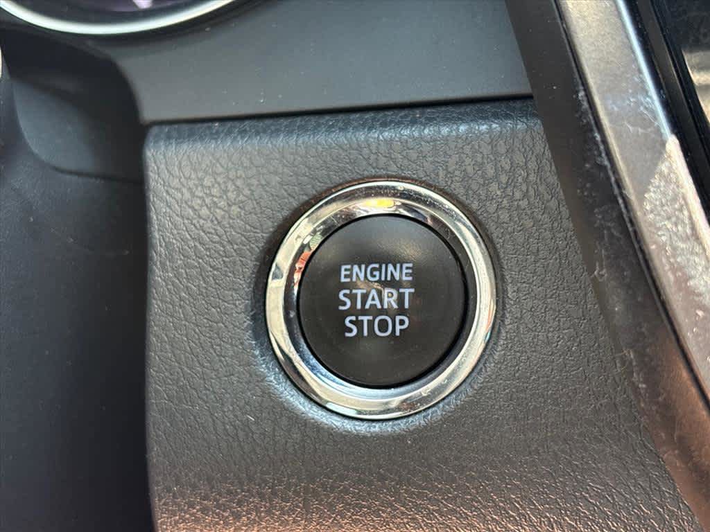 Used 2019 Toyota Camry SE w/ Audio Package FWD image 16