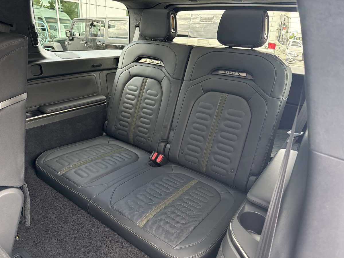 Used 2022 Rivian R1S Launch Edition Quad AWD/4WD image 15
