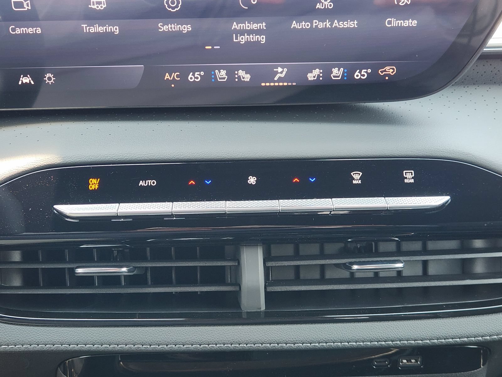 New 2026 Buick Enclave Avenir w/ Super Cruise Package FWD image 22