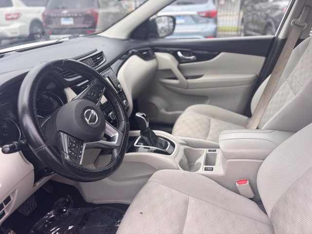 Used 2018 Nissan Rogue Sport SV w/ SV Technology Package FWD image 25