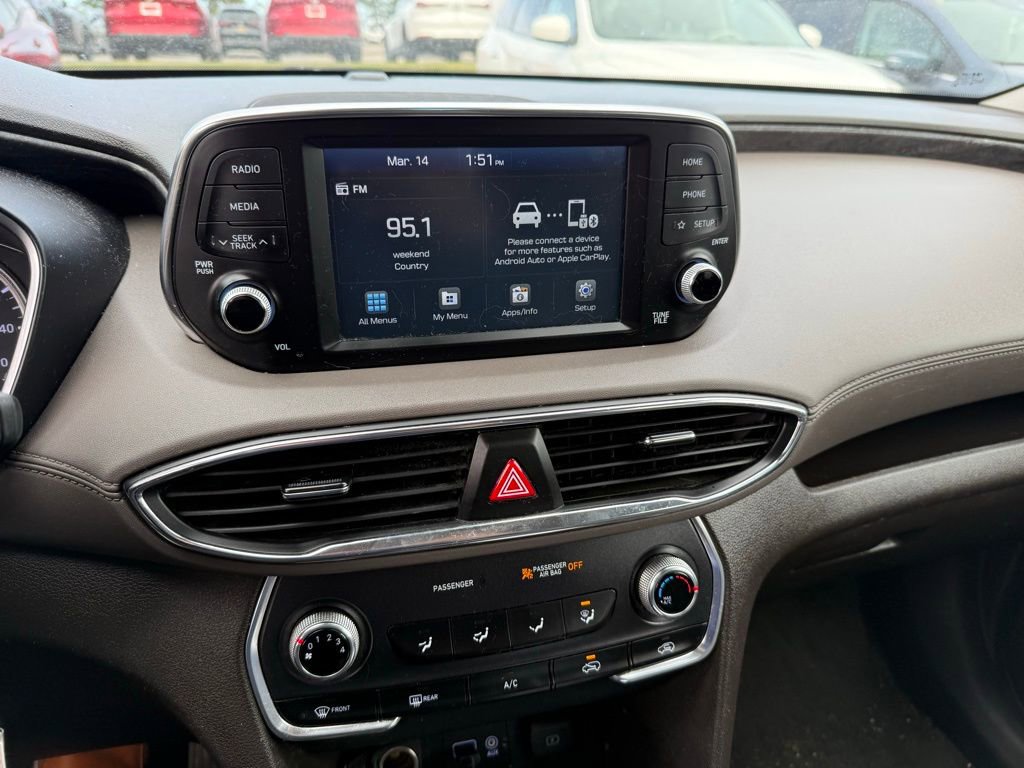 Used 2020 Hyundai Santa Fe SE image 6