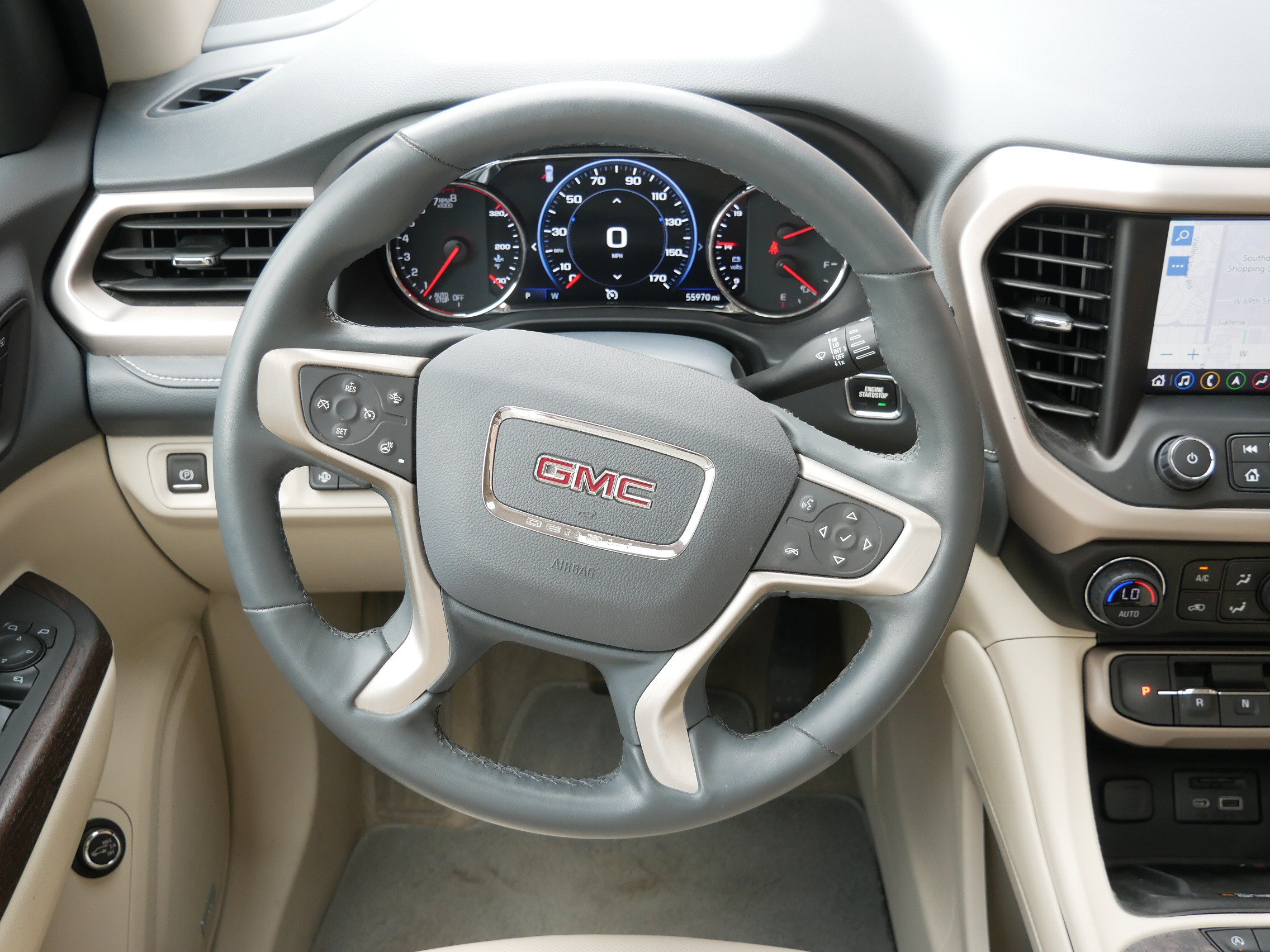 Used 2023 GMC Acadia Denali w/ Denali Ultimate Package AWD/4WD image 15