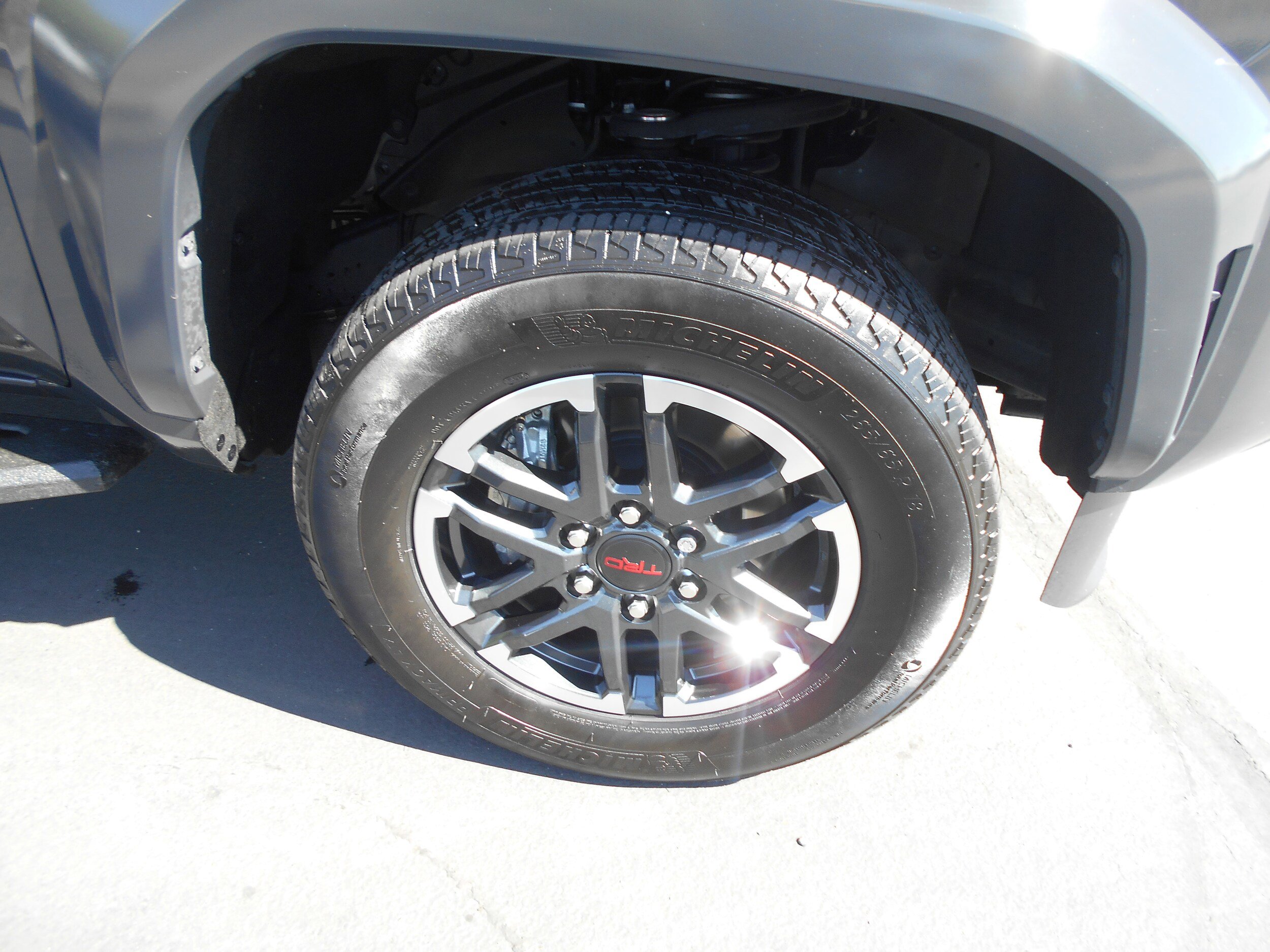 Used 2025 Toyota Tacoma TRD Sport w/ TRD Sport Premium Package AWD/4WD image 21