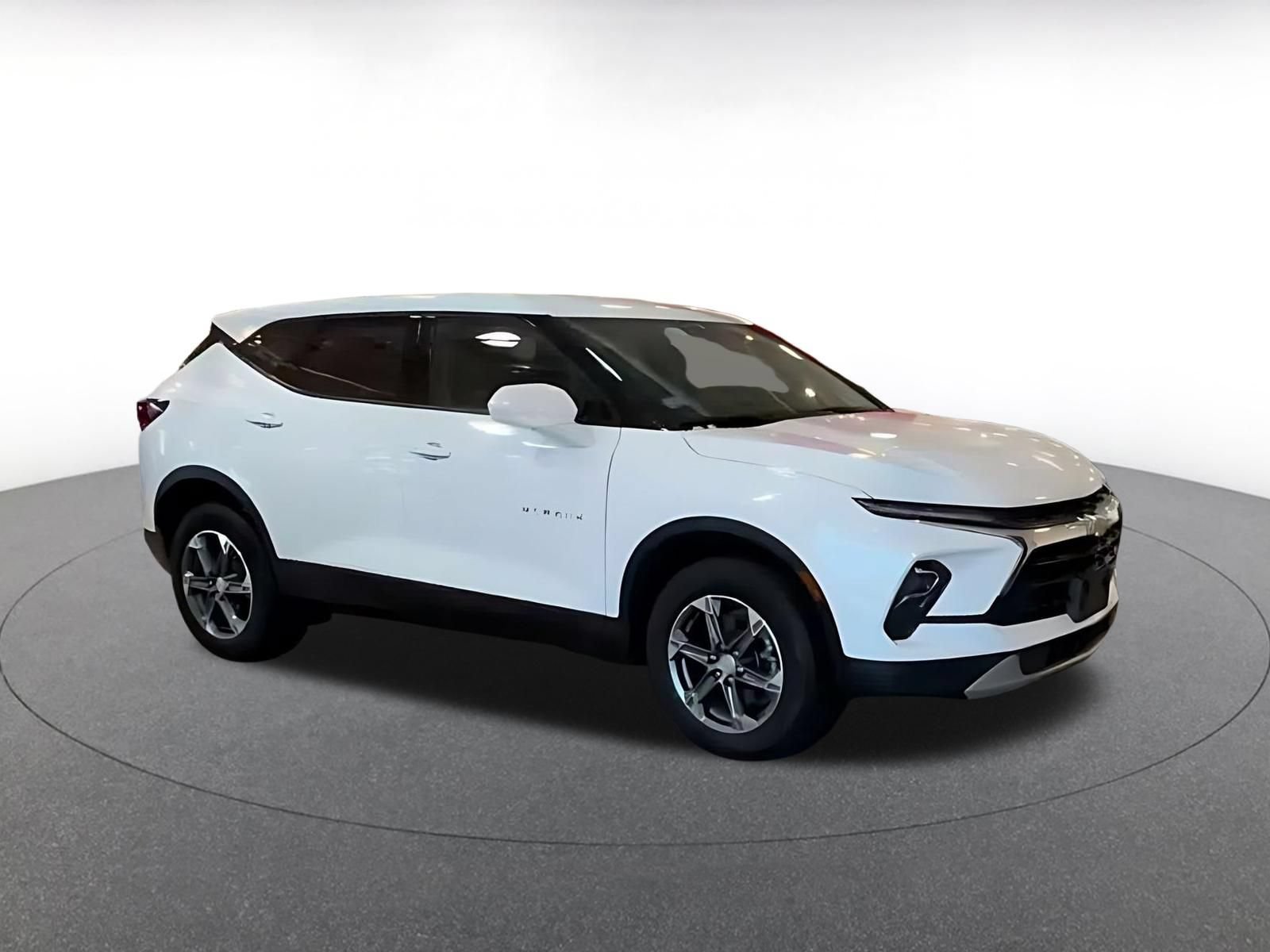 Used 2025 Chevrolet Blazer LT FWD video 2