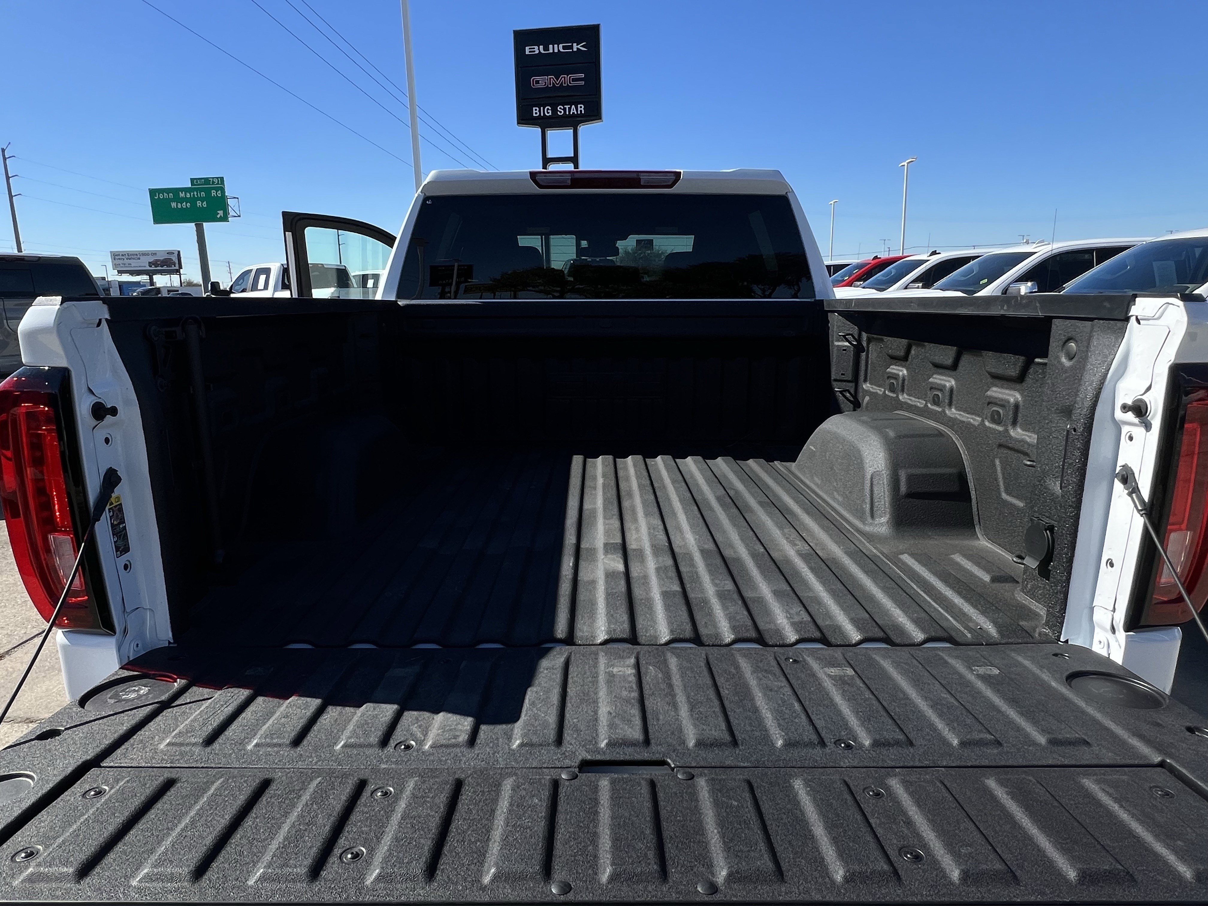 Used 2025 GMC Sierra 1500 AT4 image 28