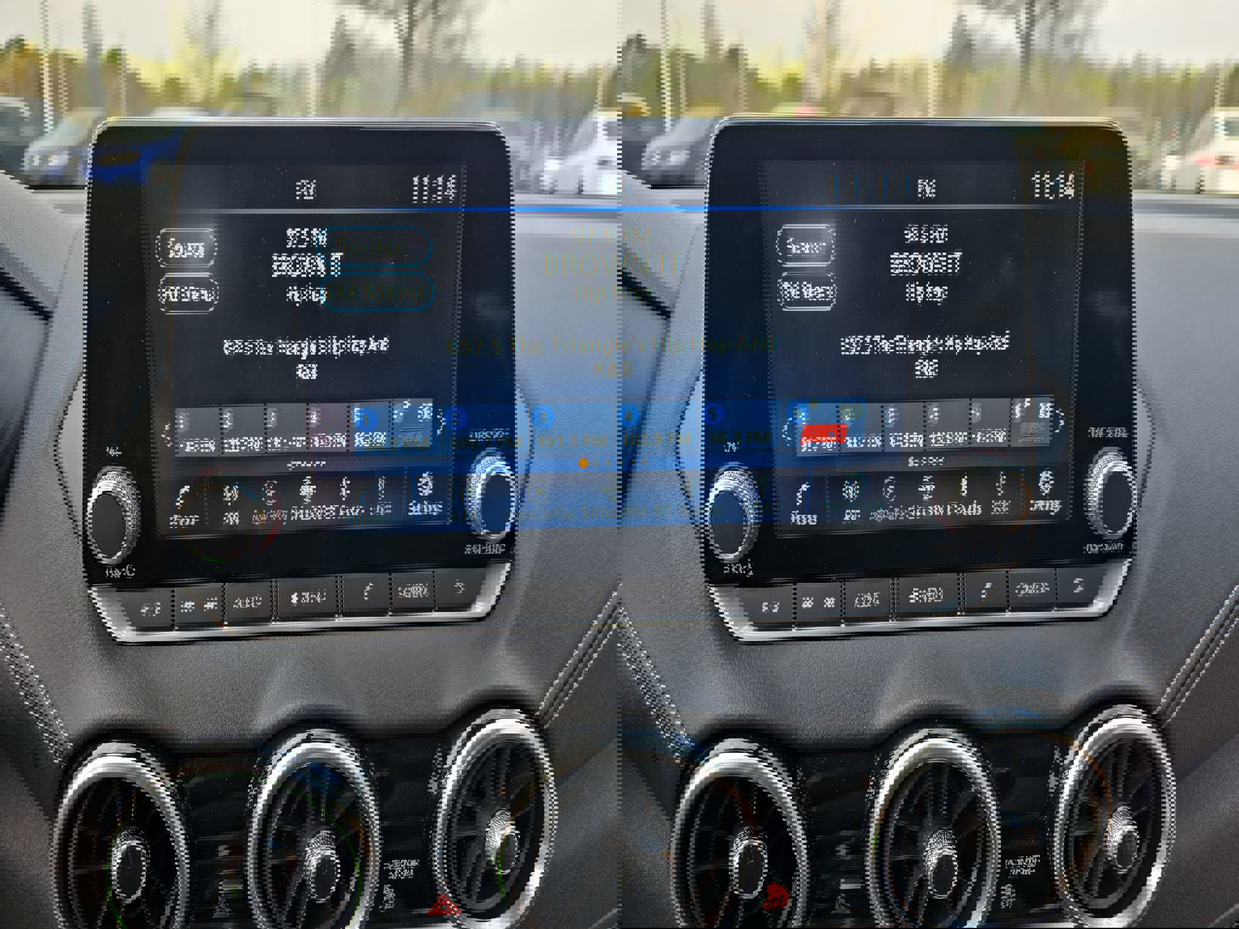 Used 2025 Nissan Sentra SV image 21