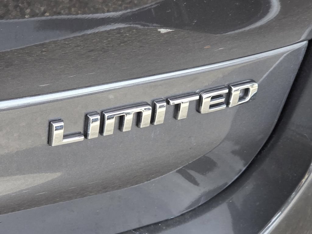 Used 2022 Jeep Grand Cherokee L Limited RWD image 31
