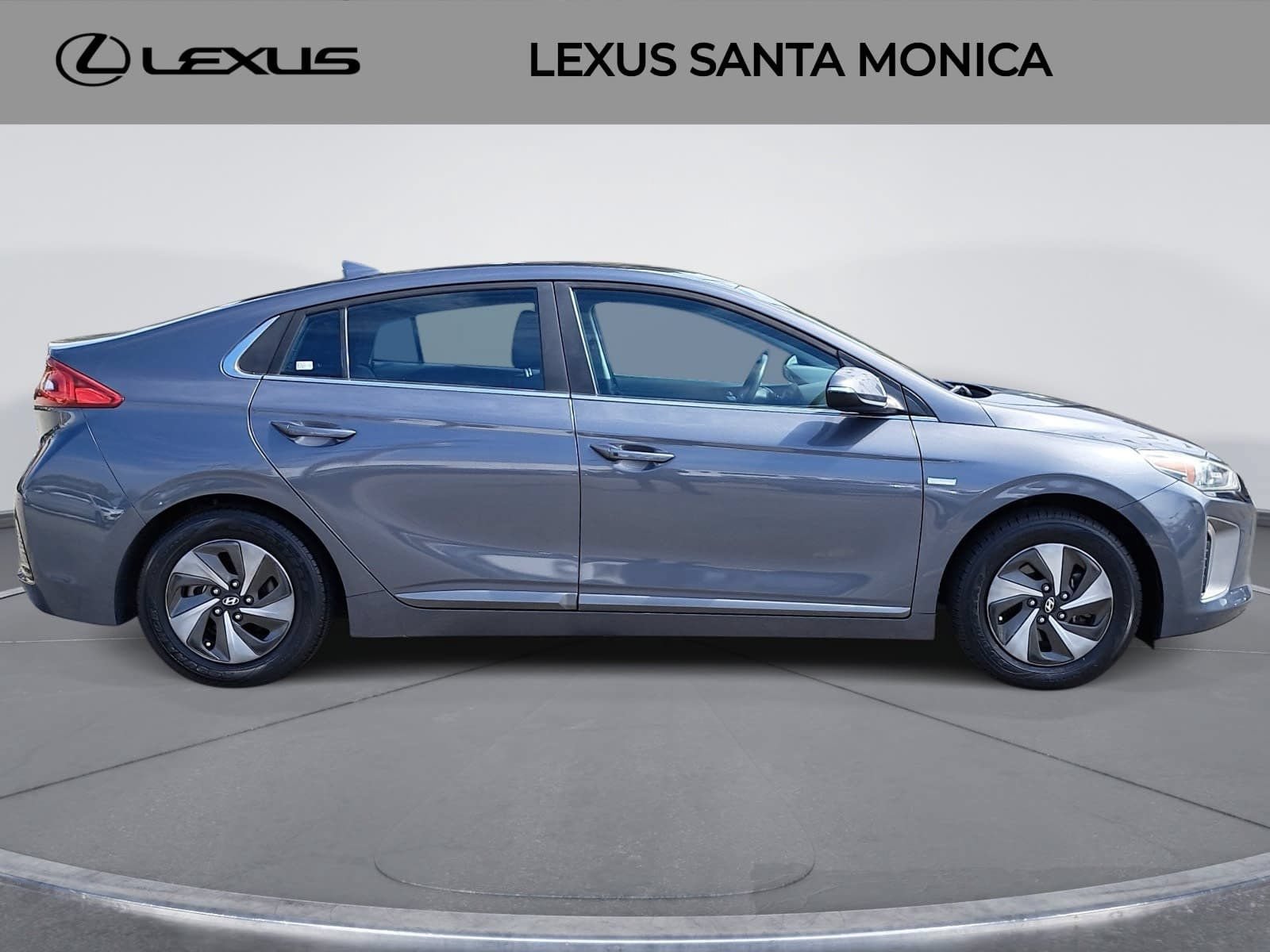 Used 2017 Hyundai Ioniq SEL w/ Tech Package 02 FWD image 4