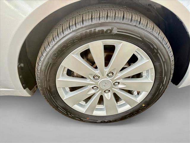 Used 2009 Hyundai Sonata Limited FWD image 16