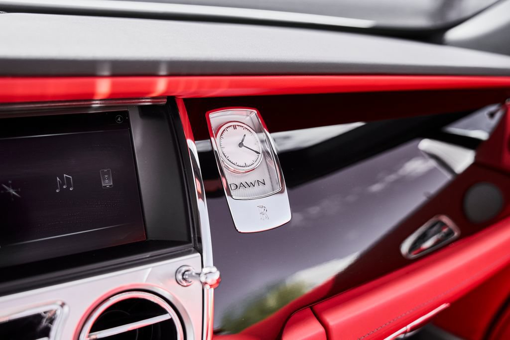 Used 2018 Rolls-Royce Dawn RWD image 71