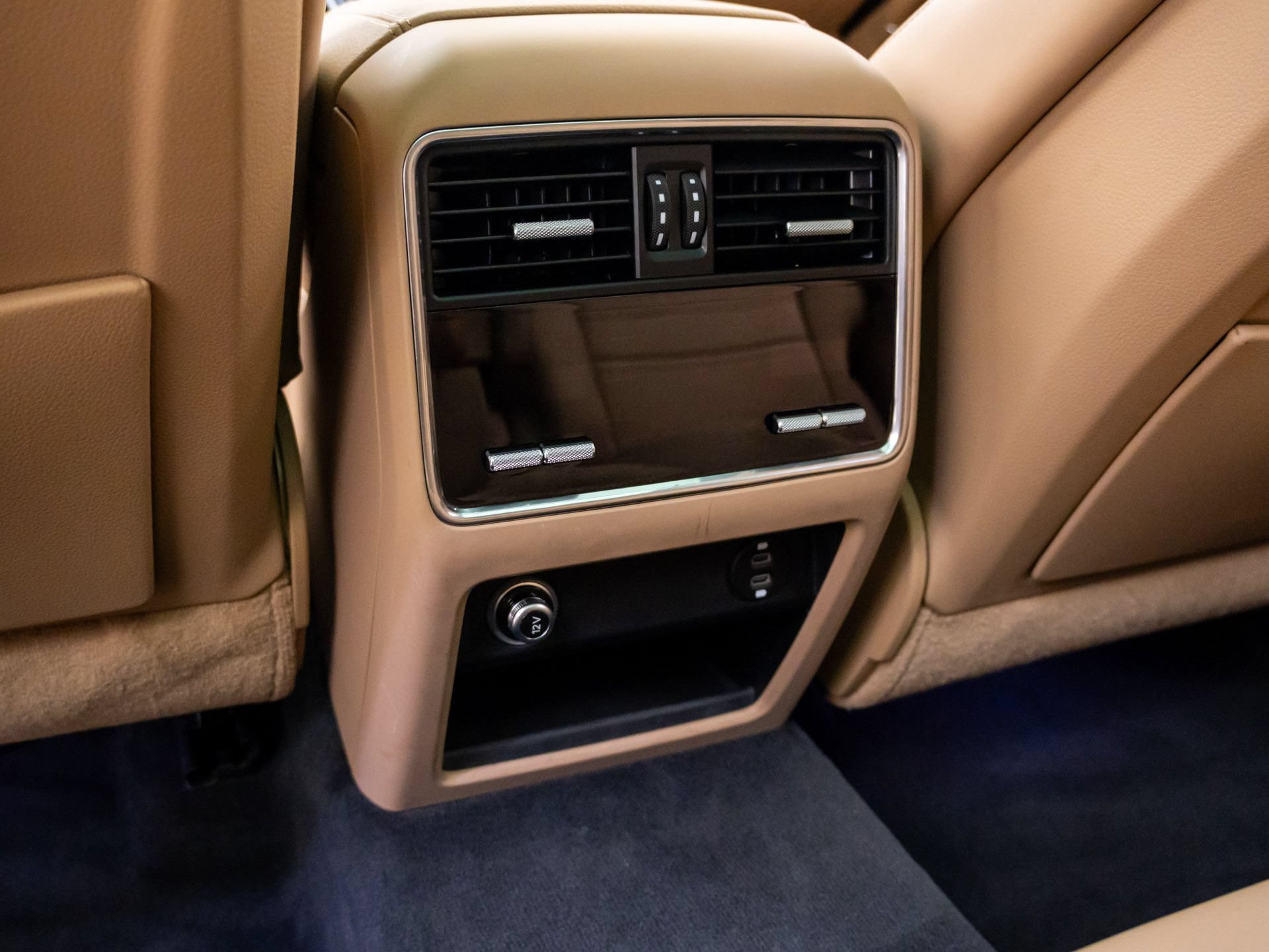 Certified 2023 Porsche Cayenne AWD/4WD image 19