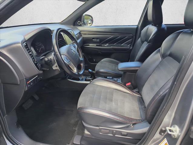 Used 2022 Mitsubishi Outlander LE image 12